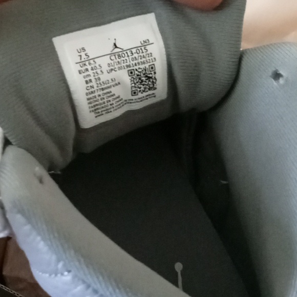 Jordan shoes - Picture 4 of 4